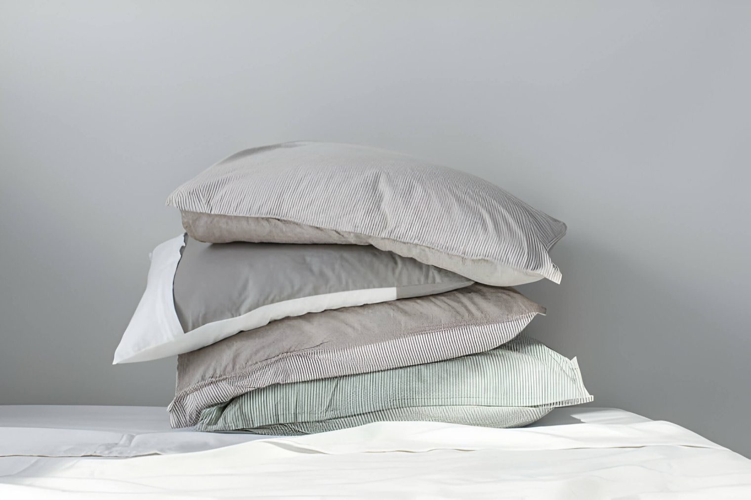 Different pillow cases material